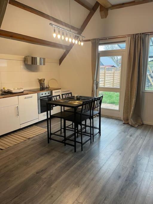 Leuke Bungalow In Noord-Holland Opmeer 외부 사진